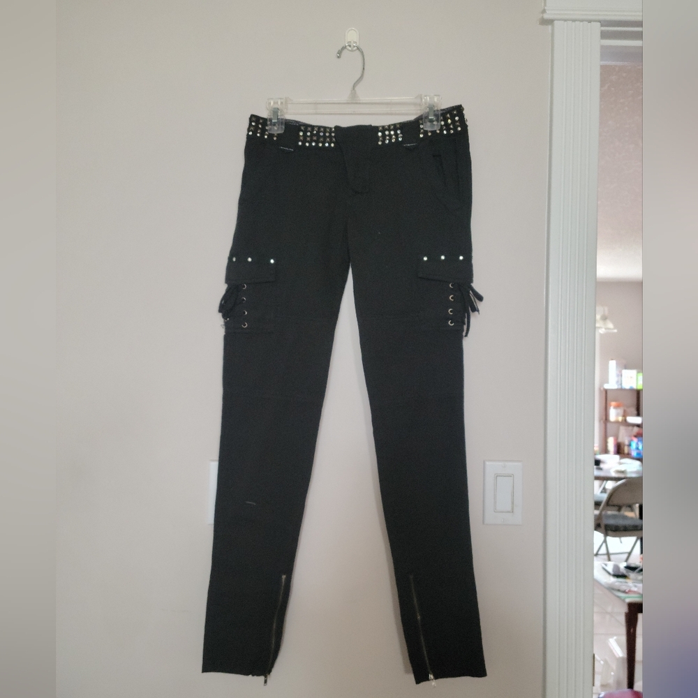 Miss Me | Studded Skinny Cargo Pant - Size 25